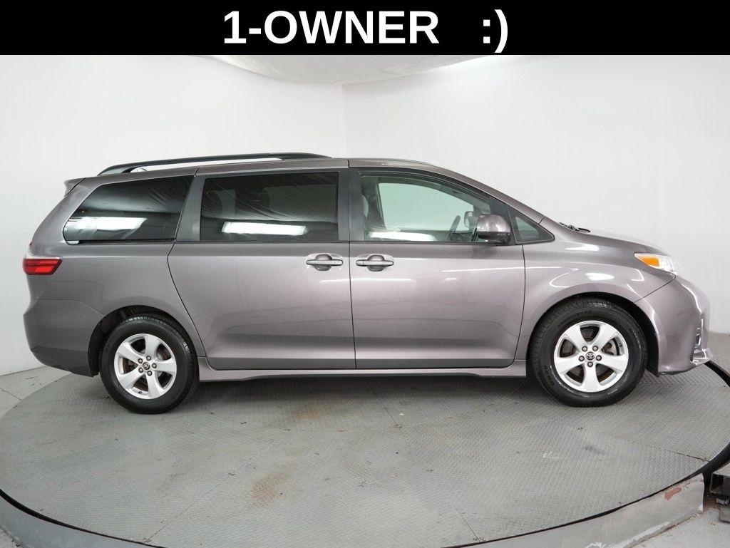 Toyota Sienna LE FWD 8-Passenger (Natl) 2020