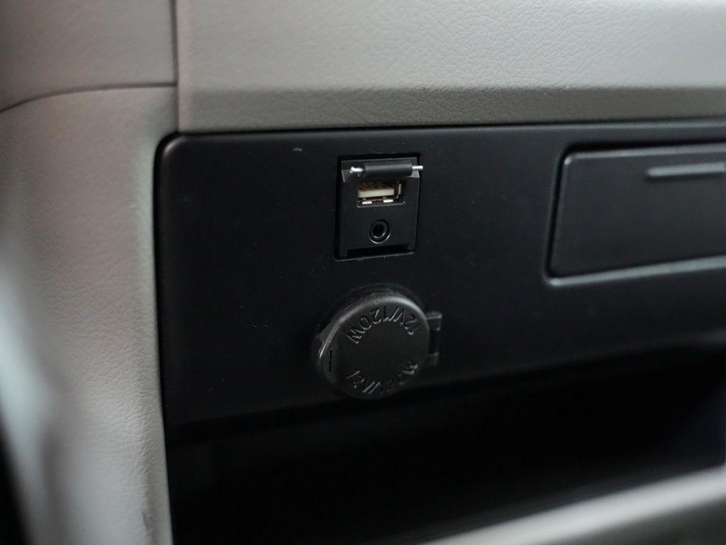 Toyota Sienna LE FWD 8-Passenger (Natl) 2020