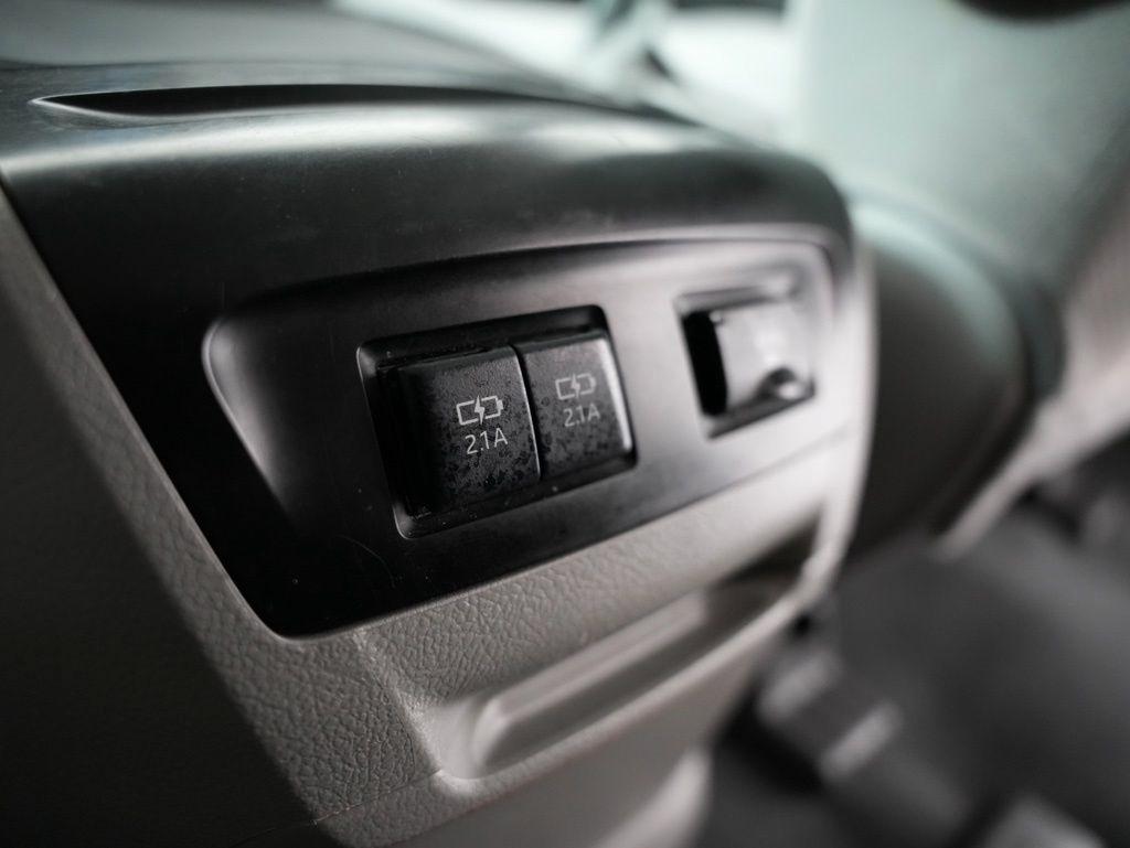 Toyota Sienna LE FWD 8-Passenger (Natl) 2020