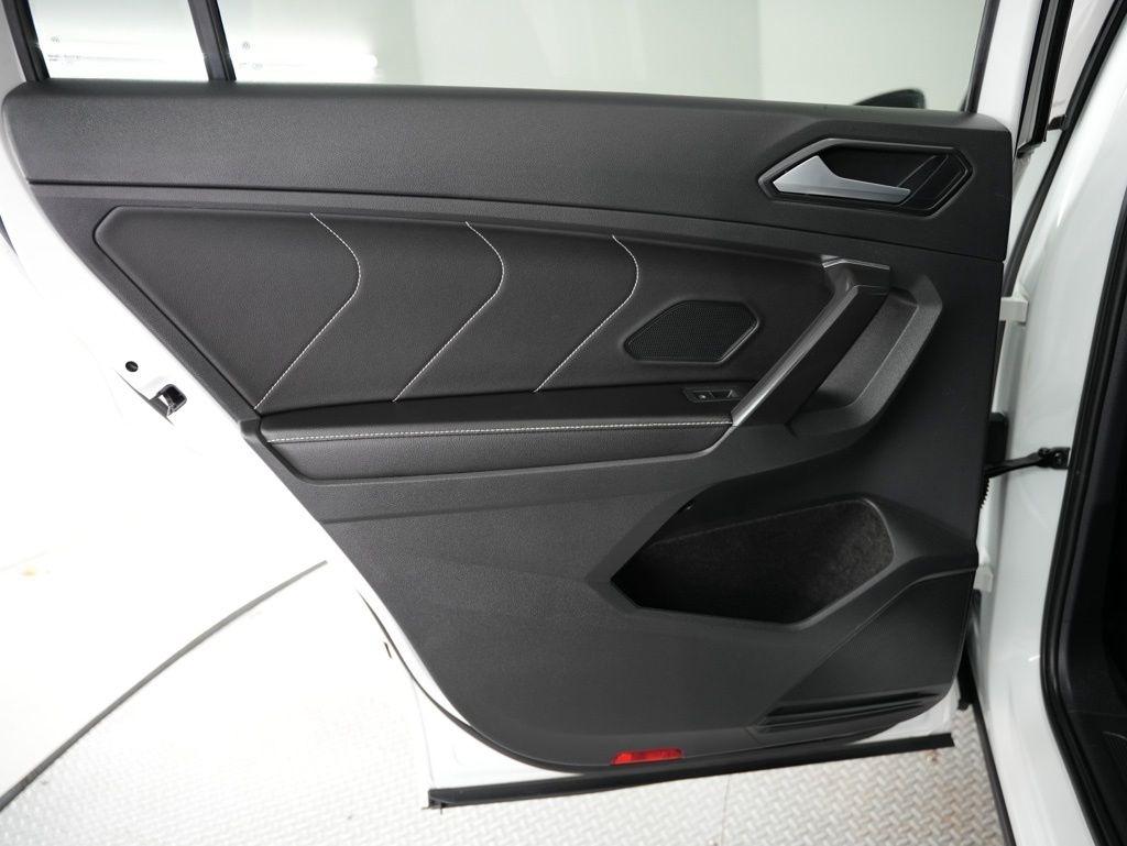 Volkswagen Tiguan 2.0T SE R-Line Black FWD 2022