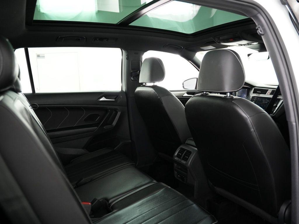 Volkswagen Tiguan 2.0T SE R-Line Black FWD 2022