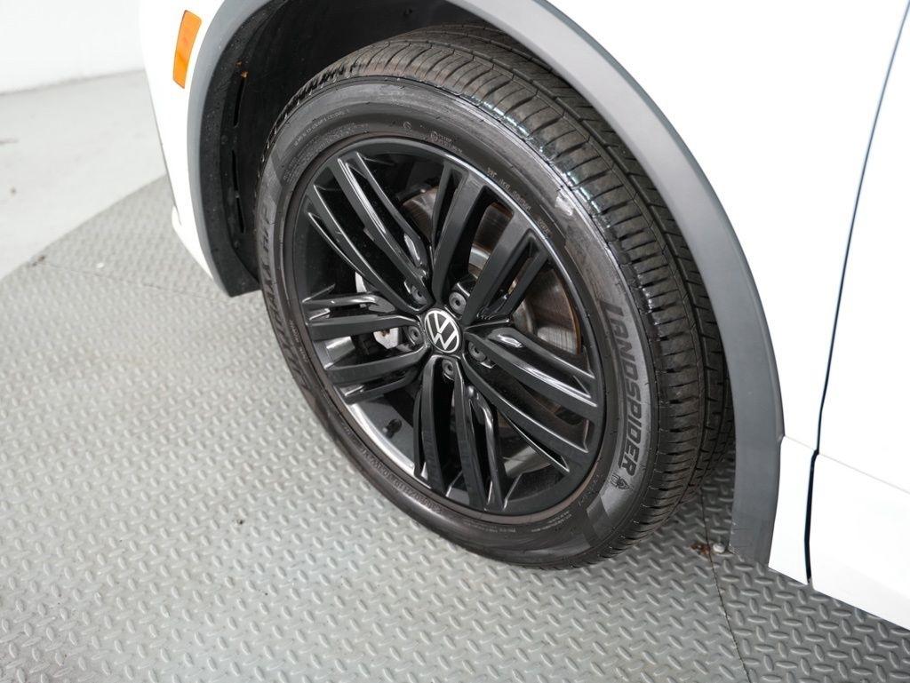 Volkswagen Tiguan 2.0T SE R-Line Black FWD 2022