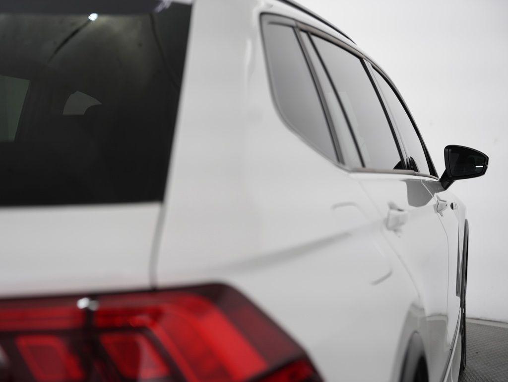 Volkswagen Tiguan 2.0T SE R-Line Black FWD 2022