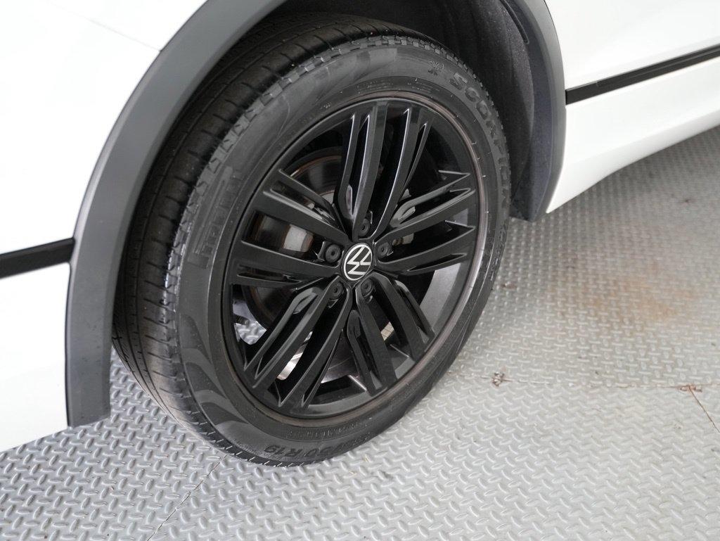 Volkswagen Tiguan 2.0T SE R-Line Black FWD 2022