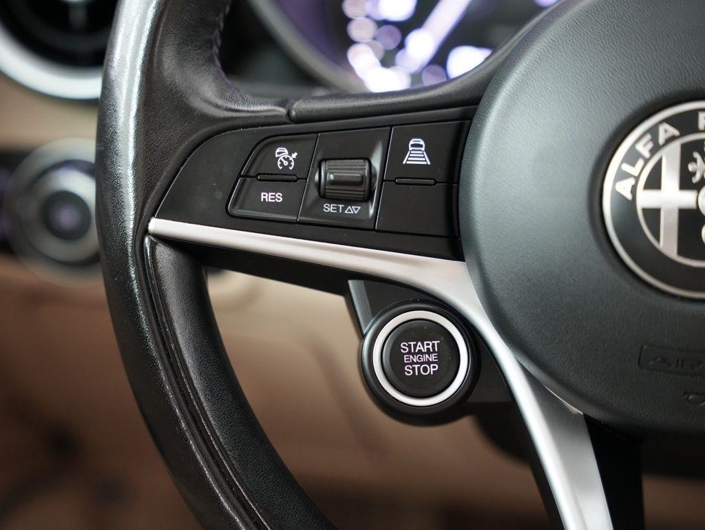 Alfa Romeo Giulia Ti Lusso AWD 2018