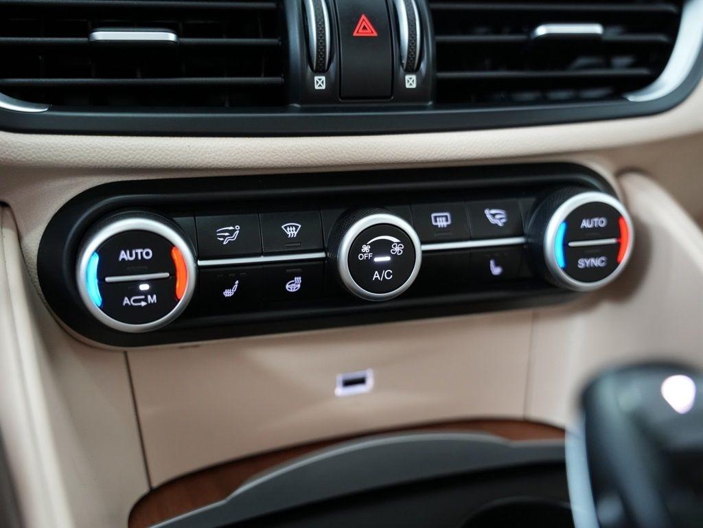Alfa Romeo Giulia Ti Lusso AWD 2018
