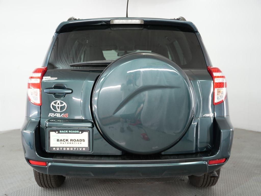 Toyota RAV4 4WD 4dr I4 (Natl) 2012