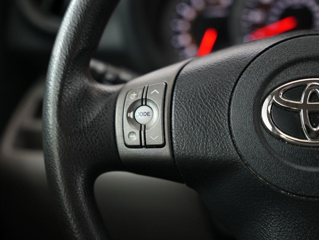 Toyota RAV4 4WD 4dr I4 (Natl) 2012