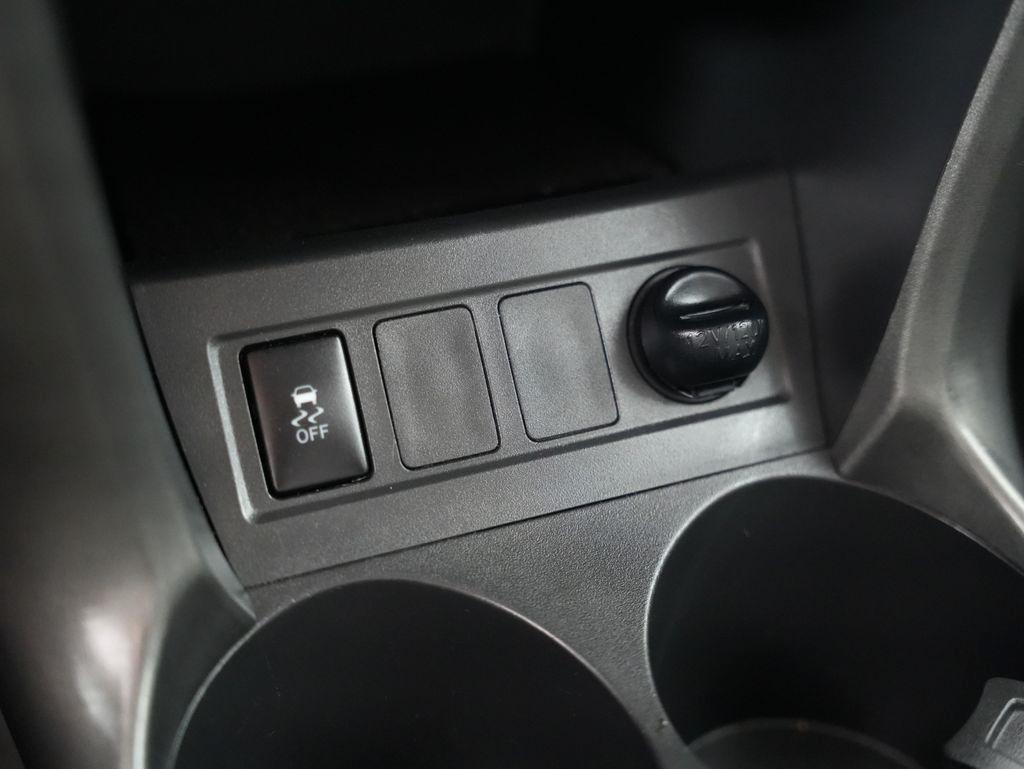 Toyota RAV4 4WD 4dr I4 (Natl) 2012