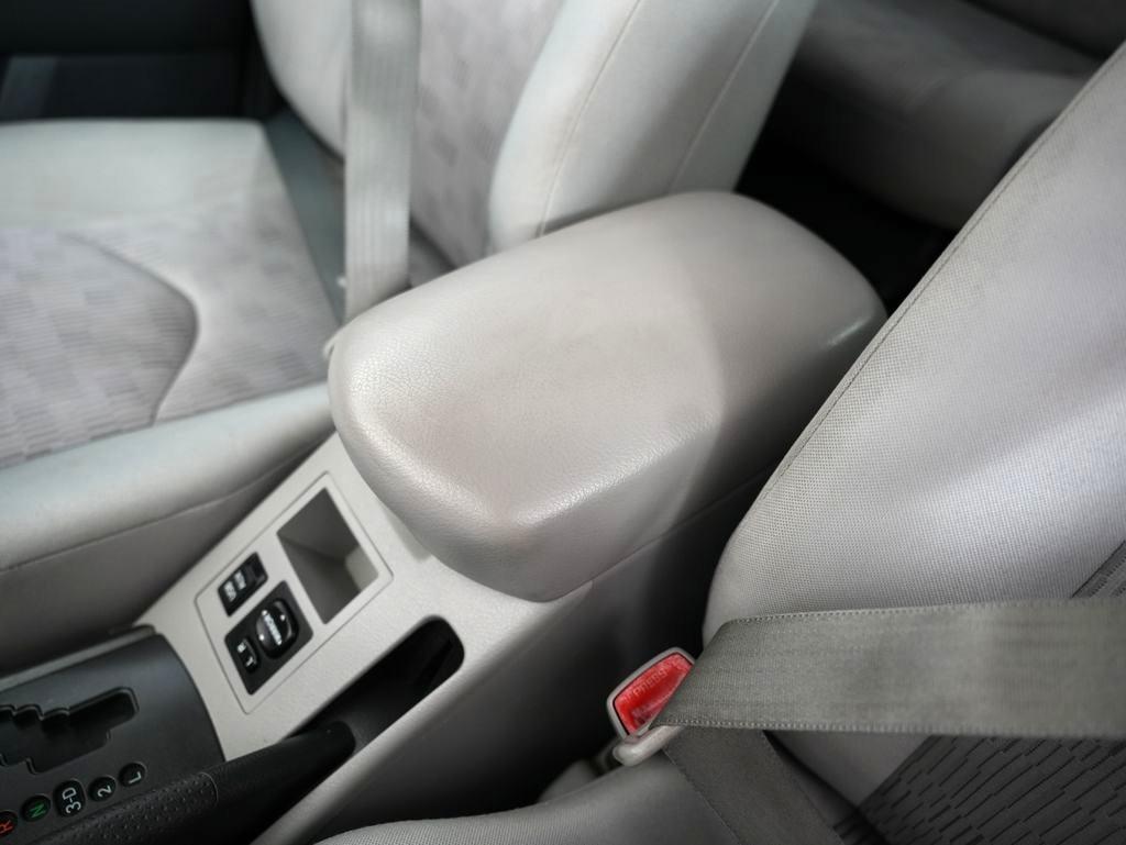 Toyota RAV4 4WD 4dr I4 (Natl) 2012