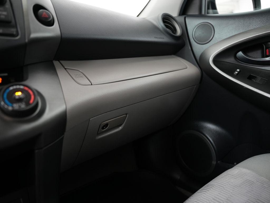 Toyota RAV4 4WD 4dr I4 (Natl) 2012