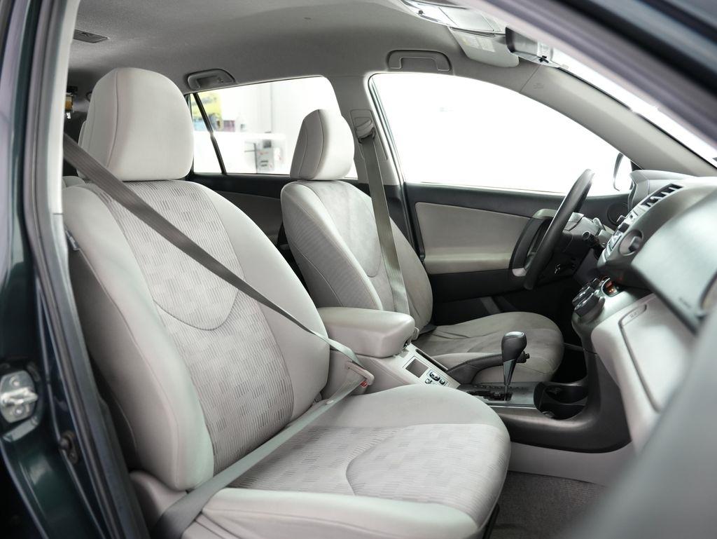 Toyota RAV4 4WD 4dr I4 (Natl) 2012