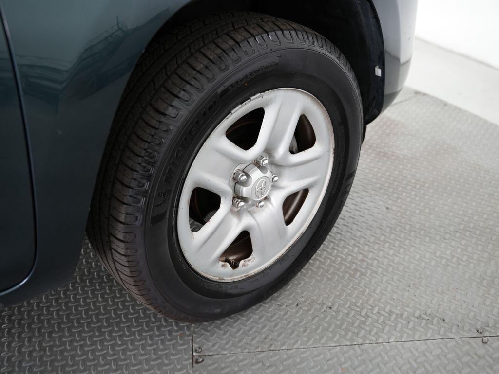 Toyota RAV4 4WD 4dr I4 (Natl) 2012