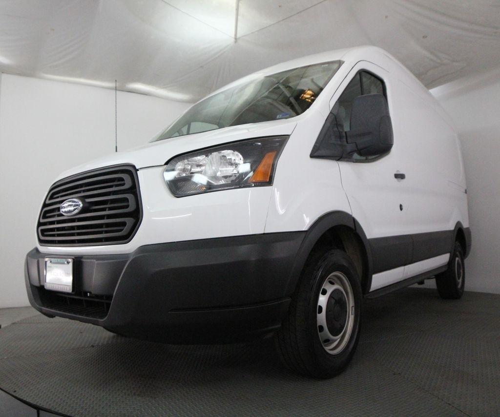 Ford Transit Van T-250 130" Med Rf 9000 GVWR Sliding RH Dr 2019