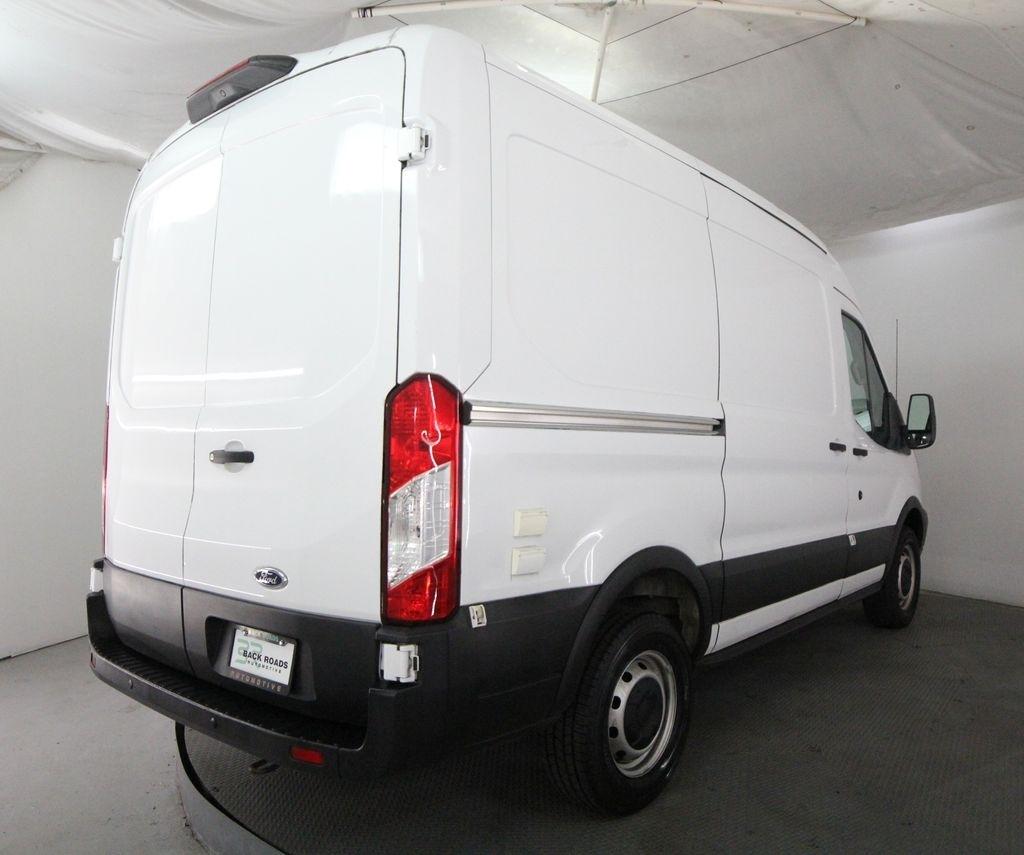 Ford Transit Van T-250 130" Med Rf 9000 GVWR Sliding RH Dr 2019