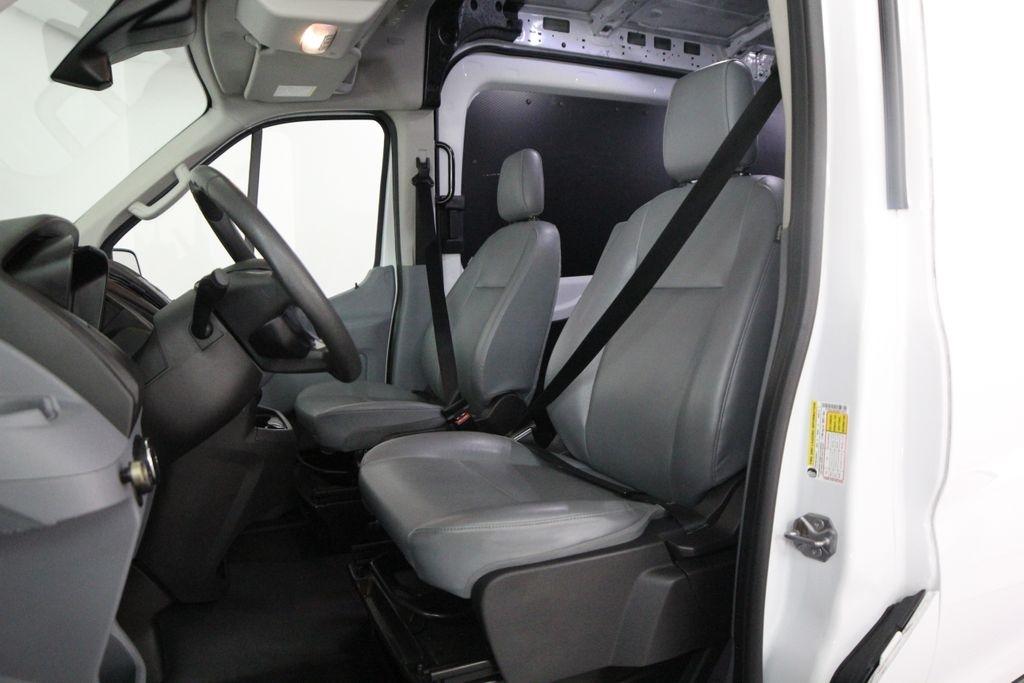 Ford Transit Van T-250 130" Med Rf 9000 GVWR Sliding RH Dr 2019