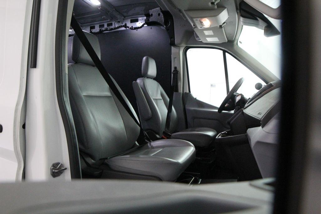 Ford Transit Van T-250 130" Med Rf 9000 GVWR Sliding RH Dr 2019