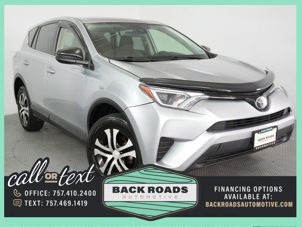 Toyota RAV4 LE FWD (Natl) 2018