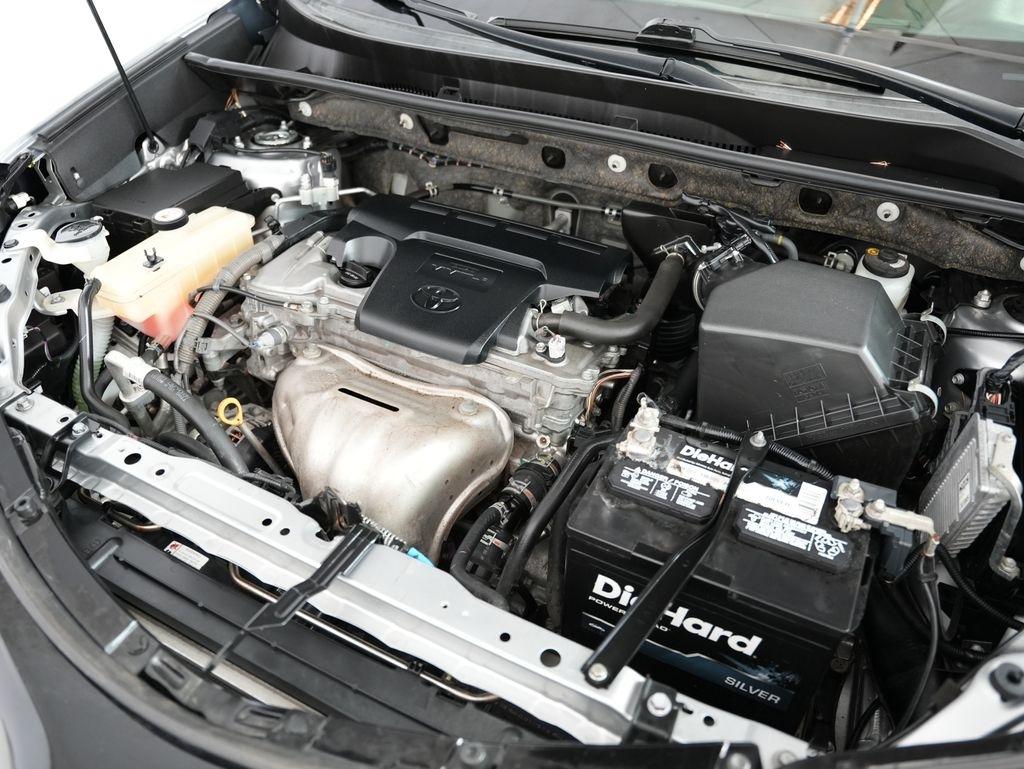 Toyota RAV4 LE FWD (Natl) 2018