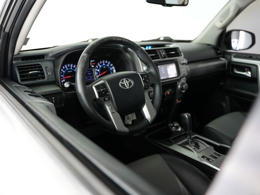Toyota 4Runner 4WD 4dr V6 Trail Premium (Natl) 2014