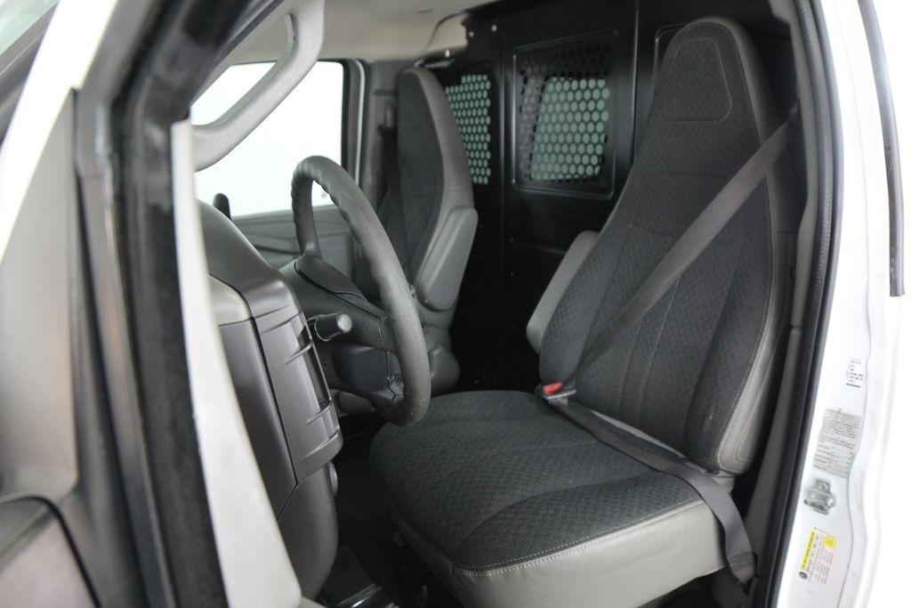GMC Savana Cargo Van RWD 2500 135" 2019