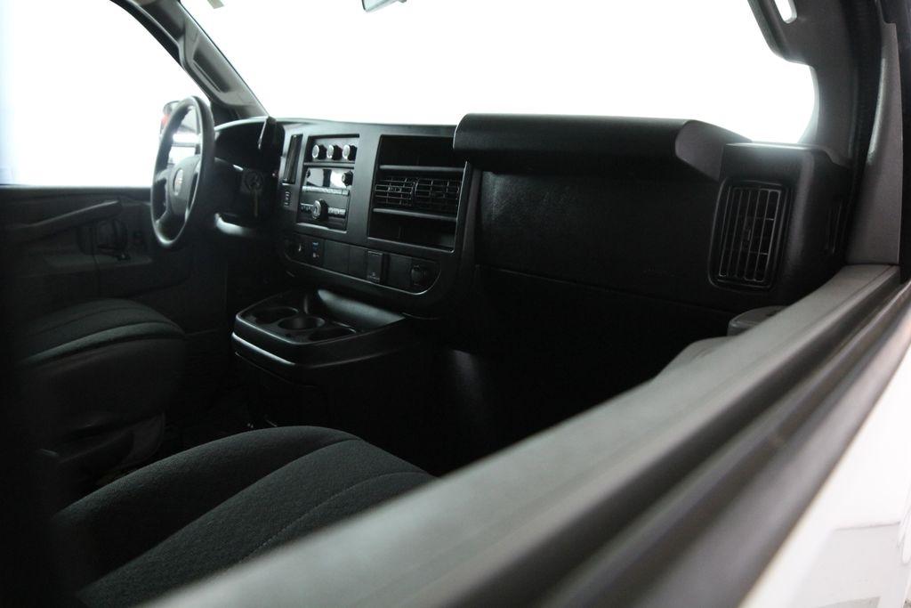 GMC Savana Cargo Van RWD 2500 135" 2019