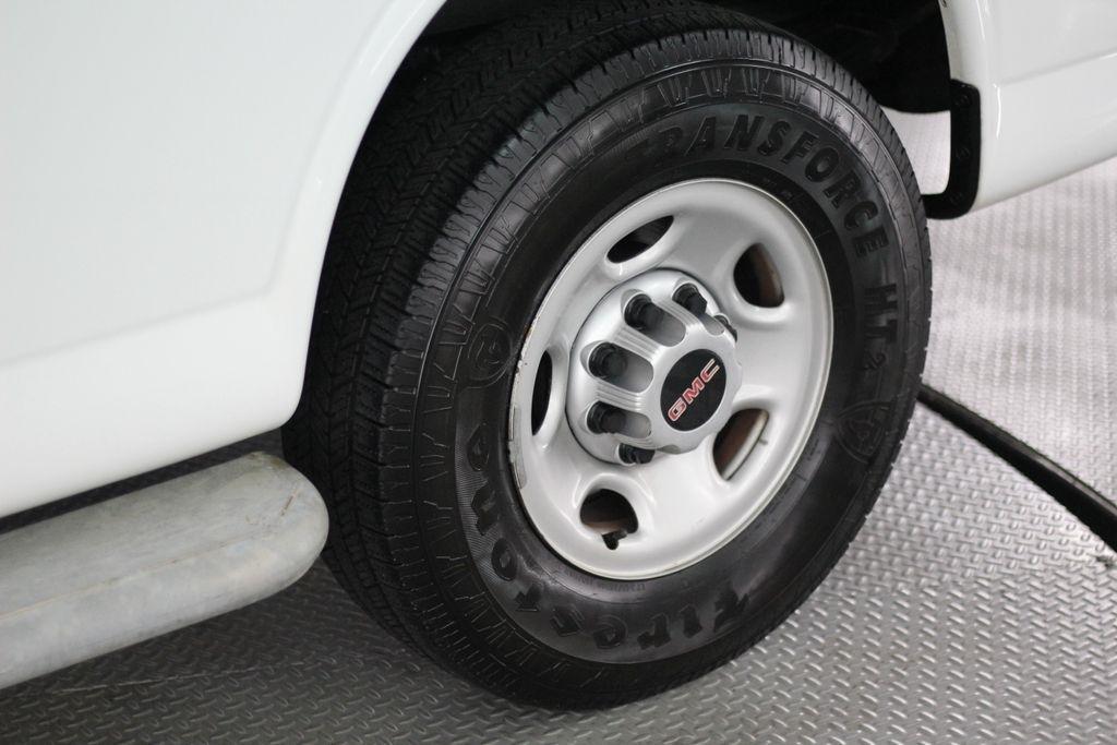 GMC Savana Cargo Van RWD 2500 135" 2019