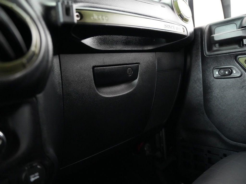 Jeep Wrangler Unlimited 4WD 4dr Freedom *Ltd Avail* 2016