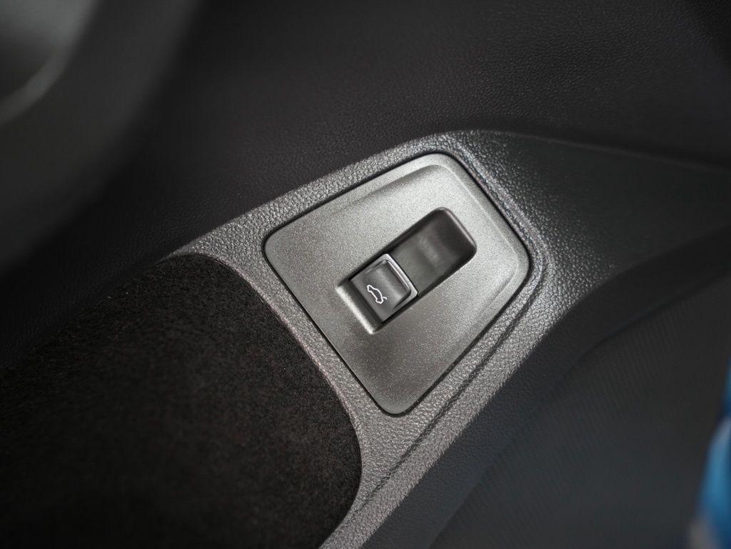 Volkswagen Tiguan 2.0T SEL FWD 2018