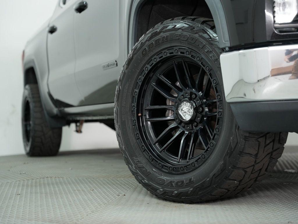 GMC Sierra 1500 4WD Crew Cab 147" SLE 2020
