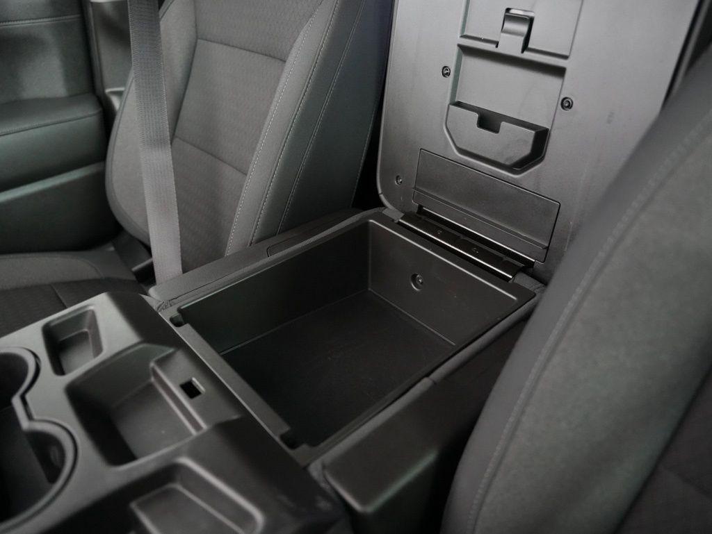GMC Sierra 1500 4WD Crew Cab 147" SLE 2020