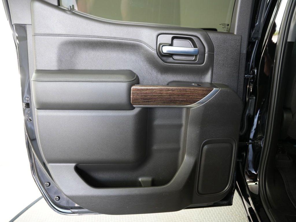 GMC Sierra 1500 4WD Crew Cab 147" SLE 2020