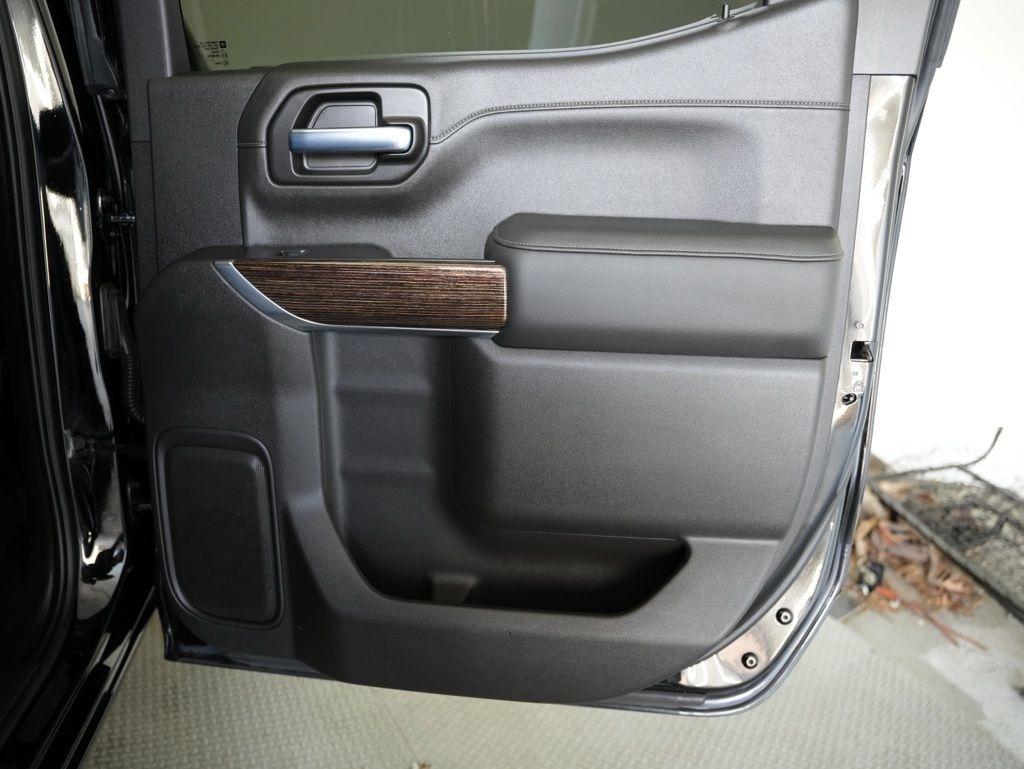 GMC Sierra 1500 4WD Crew Cab 147" SLE 2020