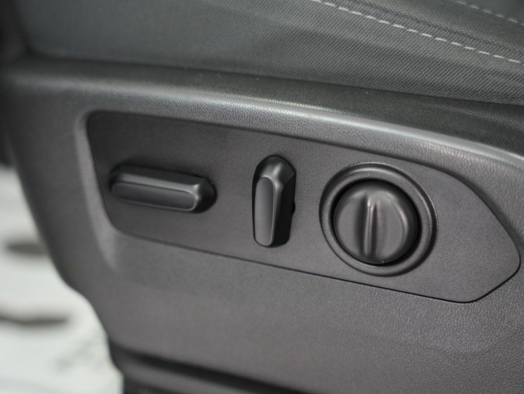 GMC Sierra 1500 4WD Crew Cab 147" SLE 2020