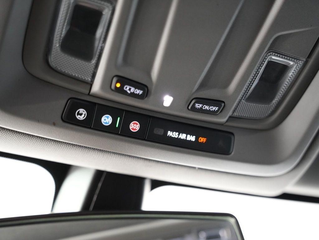 GMC Sierra 1500 4WD Crew Cab 147" SLE 2020