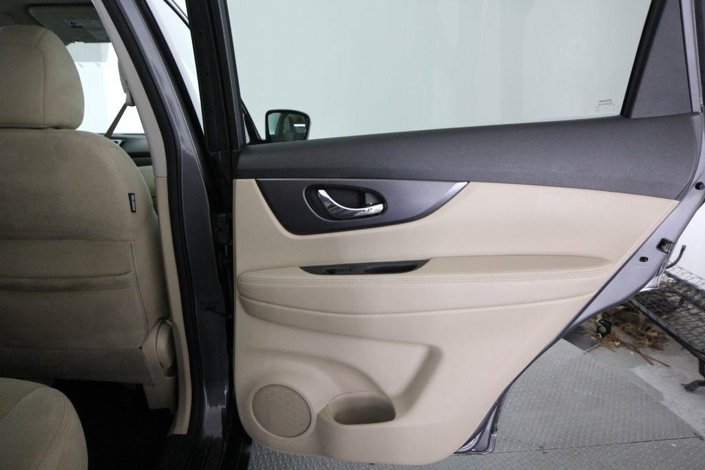 Nissan Rogue FWD 4dr S 2016
