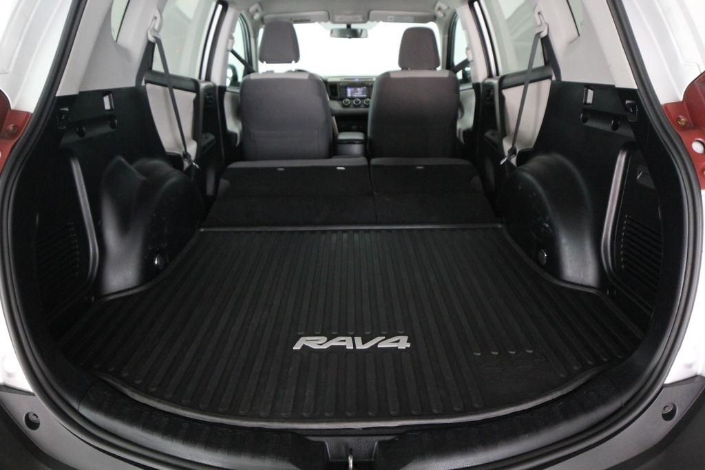 Toyota RAV4 FWD 4dr LE (Natl) 2015