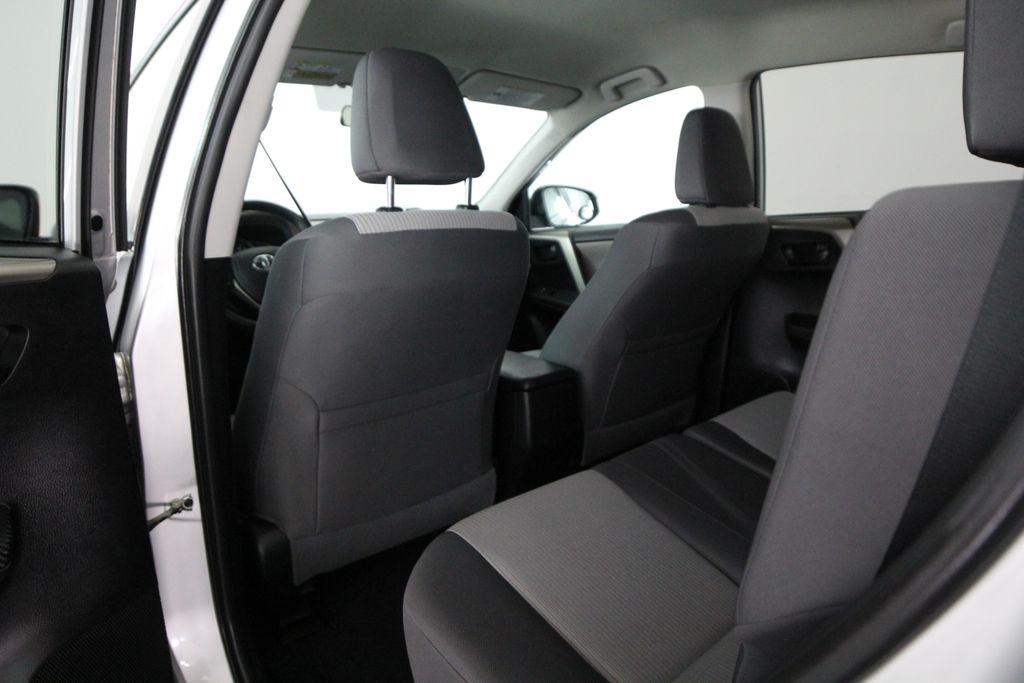 Toyota RAV4 FWD 4dr LE (Natl) 2015