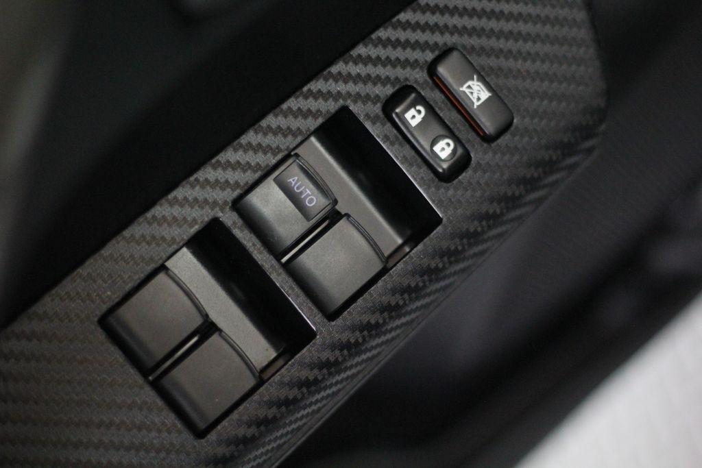 Toyota RAV4 FWD 4dr LE (Natl) 2015