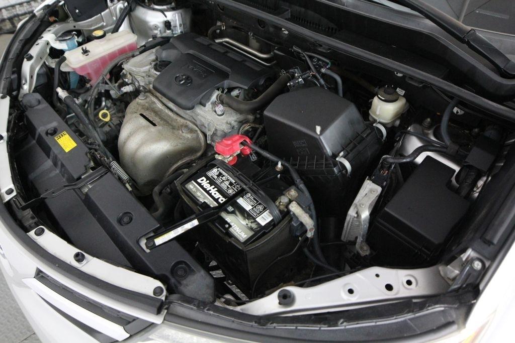 Toyota RAV4 FWD 4dr LE (Natl) 2015