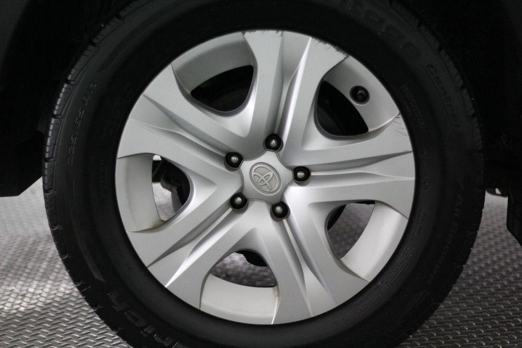 Toyota RAV4 FWD 4dr LE (Natl) 2015