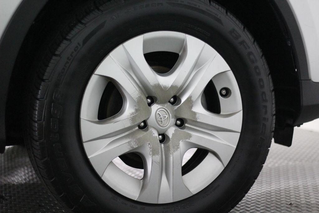 Toyota RAV4 FWD 4dr LE (Natl) 2015