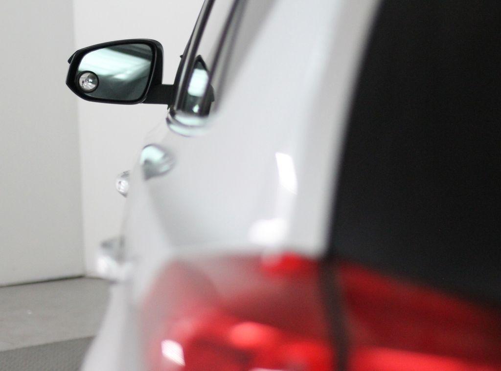 Toyota RAV4 FWD 4dr LE (Natl) 2015
