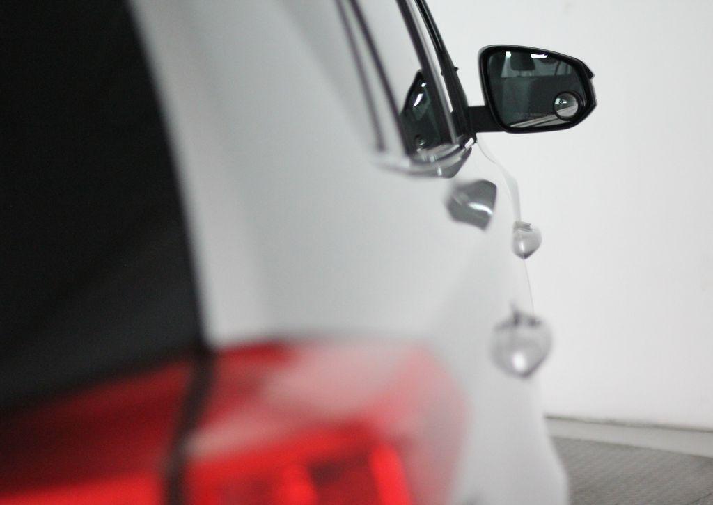 Toyota RAV4 FWD 4dr LE (Natl) 2015
