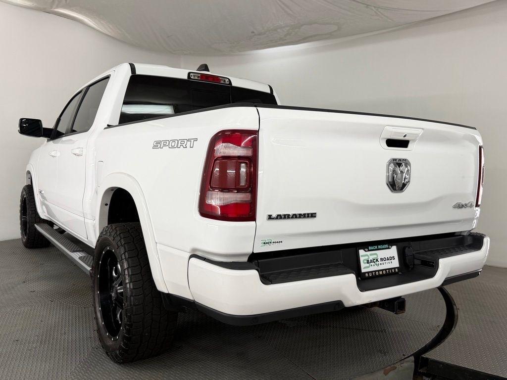 RAM 1500 Laramie 4x4 Crew Cab 5'7" Box 2021