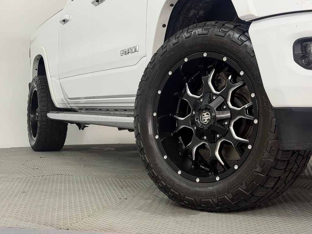 RAM 1500 Laramie 4x4 Crew Cab 5'7" Box 2021
