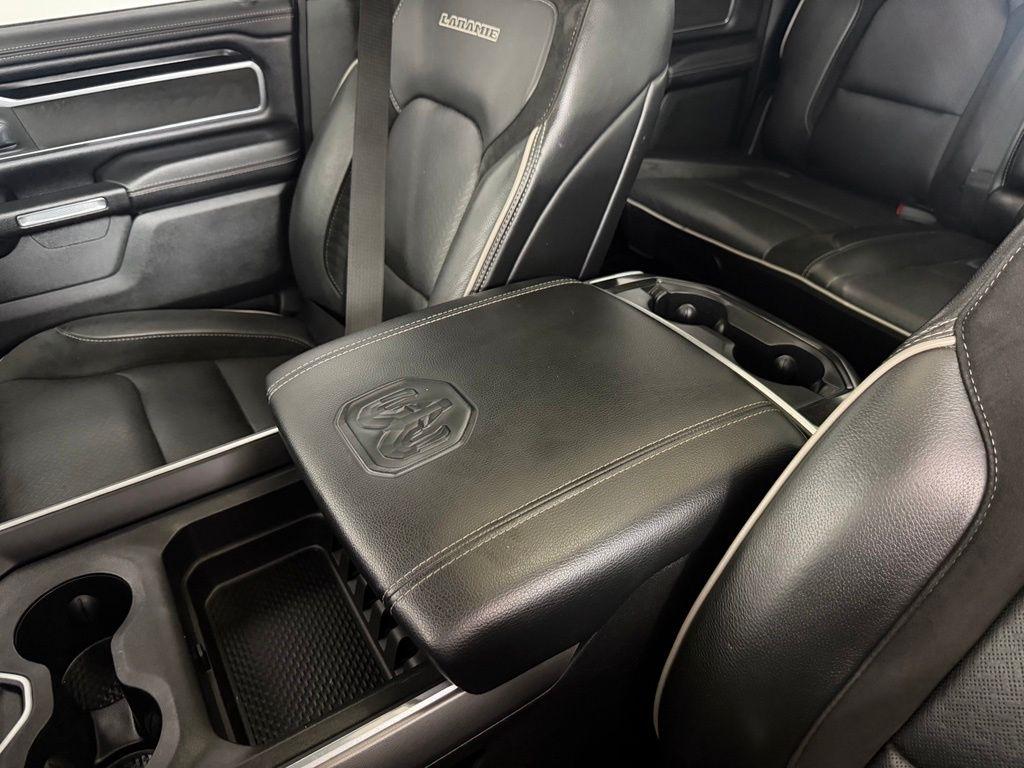 RAM 1500 Laramie 4x4 Crew Cab 5'7" Box 2021