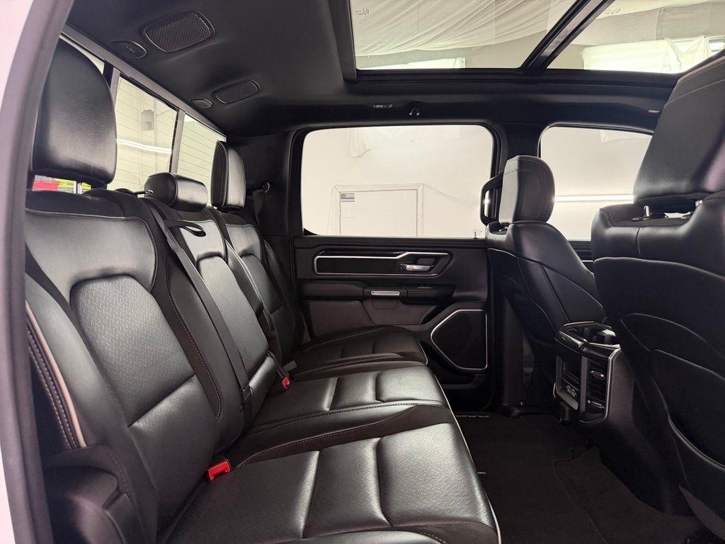 RAM 1500 Laramie 4x4 Crew Cab 5'7" Box 2021