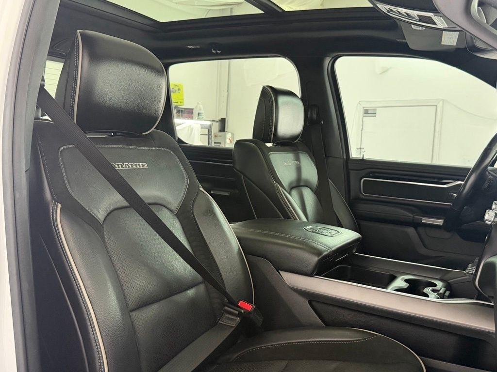 RAM 1500 Laramie 4x4 Crew Cab 5'7" Box 2021