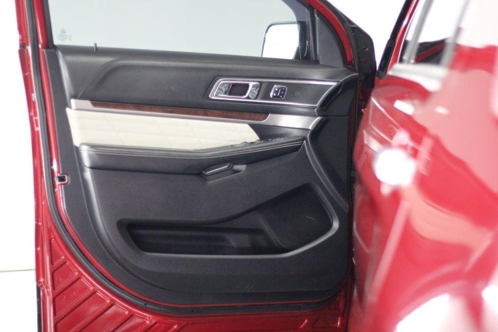 Ford Explorer Platinum 4WD 2018